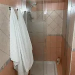 Tatil Evi Incantevole 4 Posti Letto Con Grande Spazio Esterno Con Idromassaggio