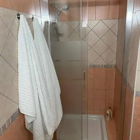 Nyaraló Incantevole 4 Posti Letto Con Grande Spazio Esterno Con Idromassaggio
